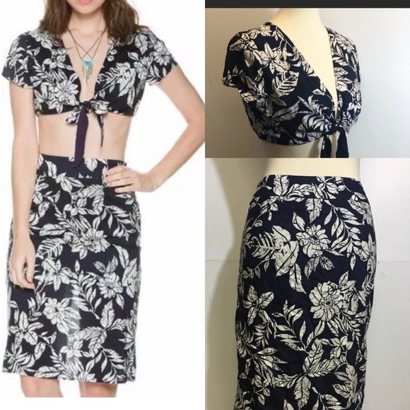 Bundle and save Swell crop top and skirt - Picture 1 of 6